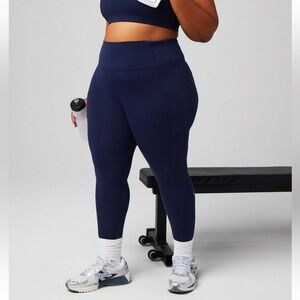 Fabletics Oasis High-Waisted 7/8 Leggings in Deep Flare, Size L